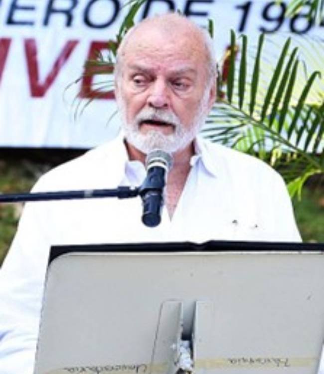 Dr. Guillermo Castro Herrera